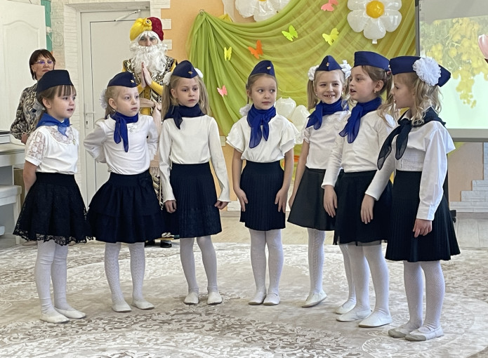 «8 Марта в аэропорту» «8 Марта в аэропорту».
